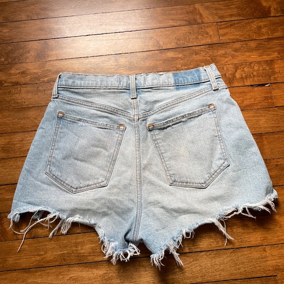 Abercrombie & Fitch Curve Love High Rise Cutoff Short - Picture 2 of 3